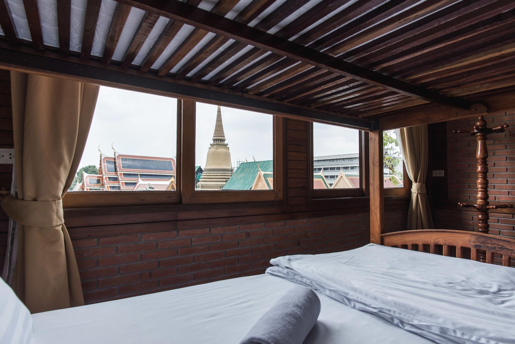 Feung Nakorn Balcony And Cafe Отель Бангкок