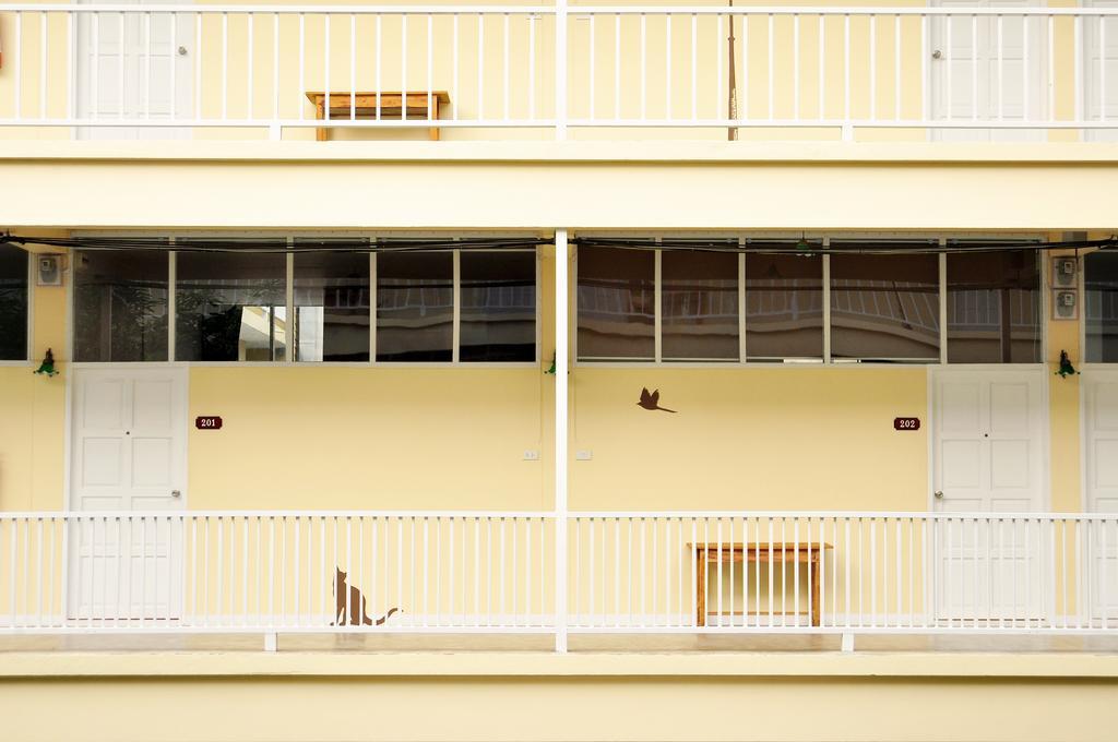 Feung Nakorn Balcony Rooms&cafe 3*